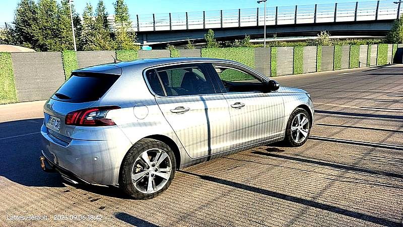 PEUGEOT 308 II 1.2 PURETECH 2015