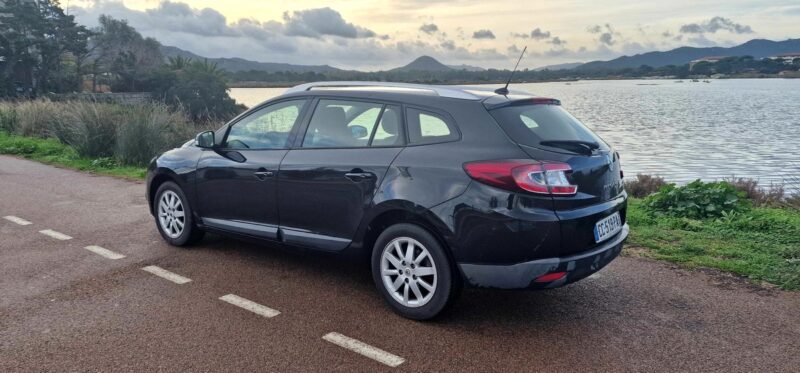 RENAULT MEGANE III Grandtour 2012