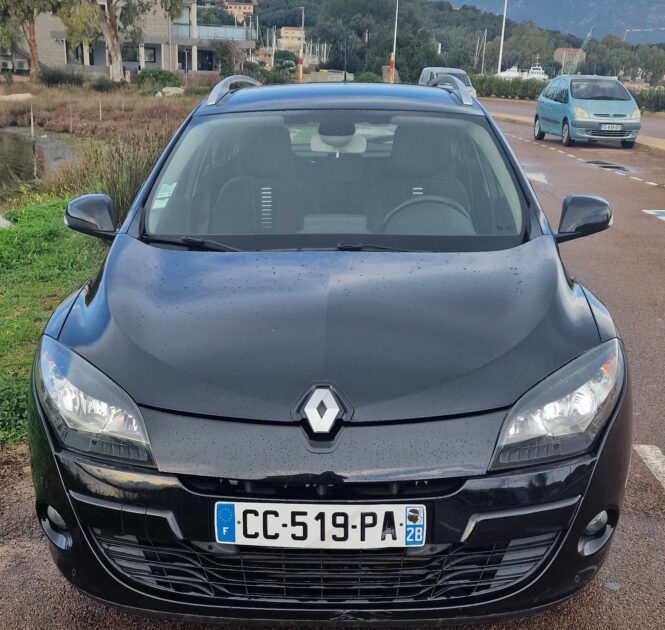RENAULT MEGANE III Grandtour 2012
