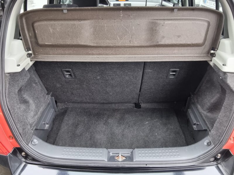 SUZUKI SWIFT III 1.3i 92 4x4  CONFORT