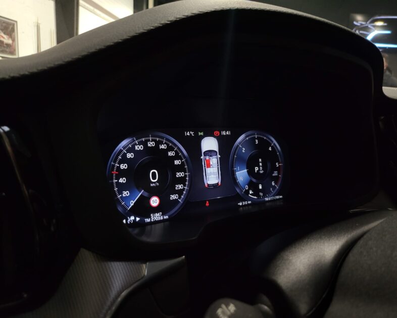 VOLVO XC60 Hybride AWD 235cv INSCRIPTION LUX 