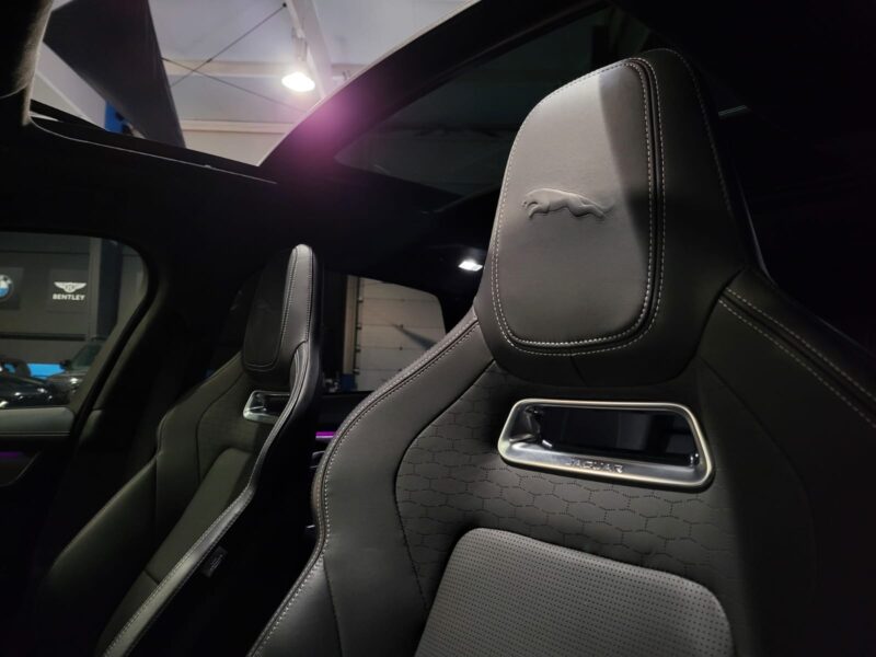 JAGUAR F-PACE P400e Hybrid 404cv TOIT OUVRANT CARPLAY FINITION SPORT