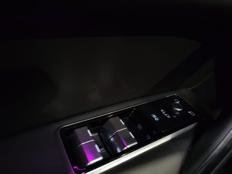 JAGUAR F-PACE P400e Hybrid 404cv TOIT OUVRANT CARPLAY FINITION SPORT