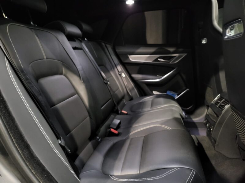 JAGUAR F-PACE P400e Hybrid 404cv TOIT OUVRANT CARPLAY FINITION SPORT