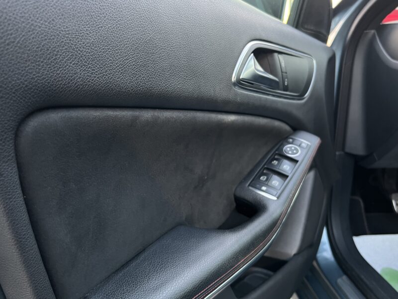 MERCEDES CLASSE A III 180 PACK AMG 1.6i 122 Cv FASCINATION / MOTEUR A CHAINE MERCEDES - Garantie1an