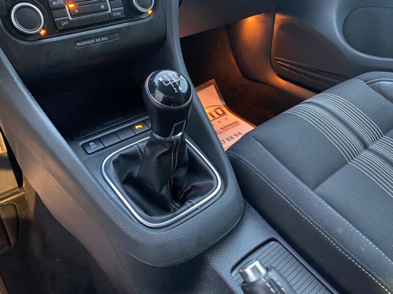 VOLKSWAGEN GOLF VI 2012