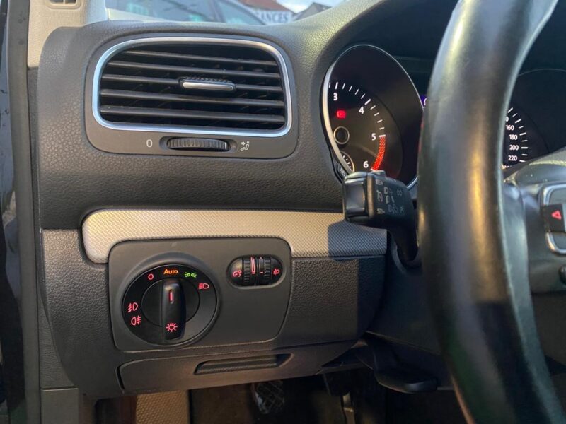 VOLKSWAGEN GOLF VI 2012