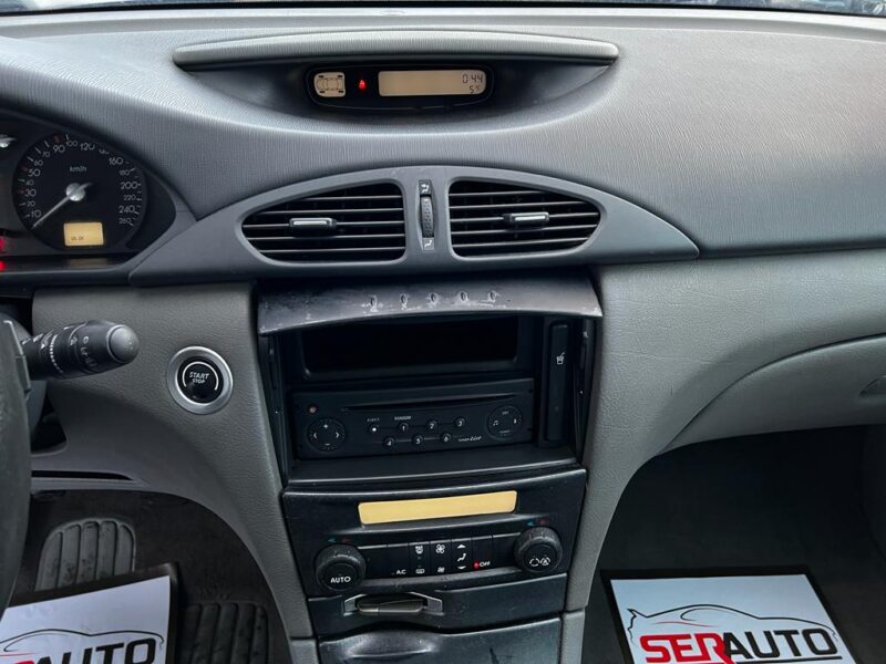 RENAULT LAGUNA II 2001