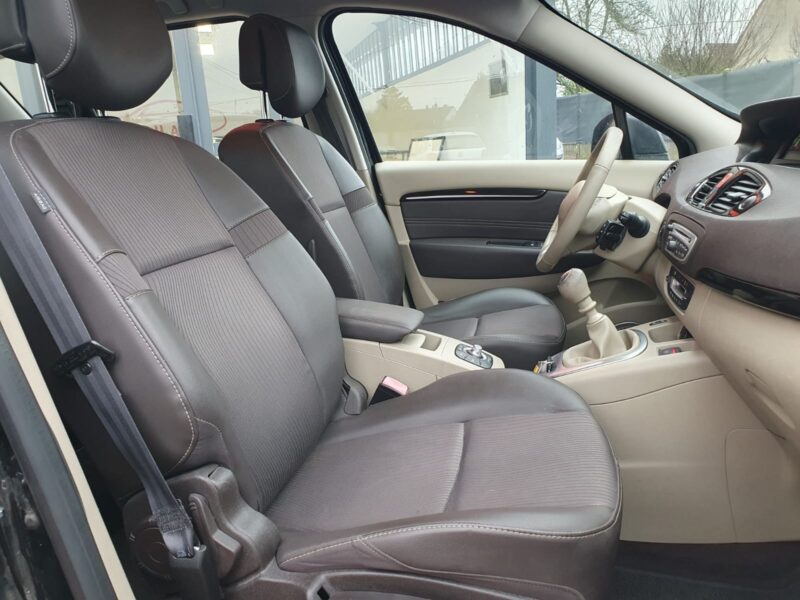 RENAULT MEGANE SCENIC 2011