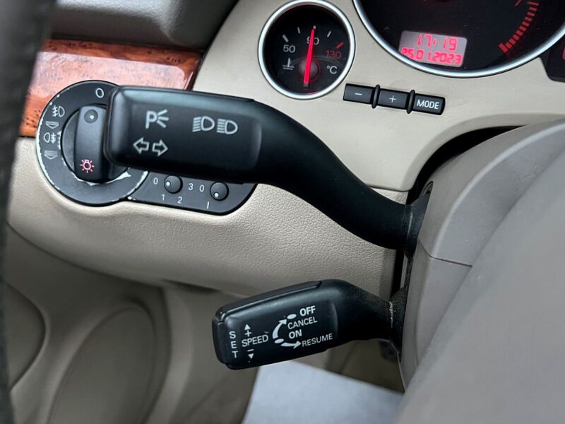 AUDI A4 II B6 CABRIOLET 1.8 TURBO 163 Cv CUIR GPS AMBITION LUXE / ORIGINE FRANCE - Garantie1an