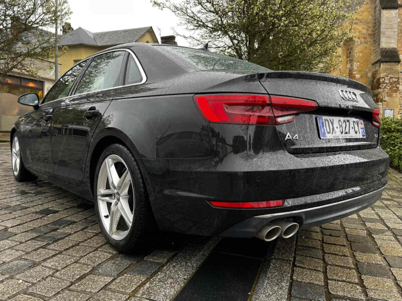 AUDI A4 B9 2015