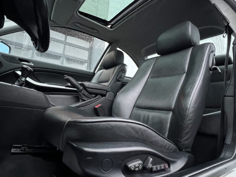 BMW SERIE 3 E46 330 Ci COUPE 3.0 6 CYLINDRES 231 Cv 1ERE MAIN / BOITE AUTO 88 200 Kms - Garantie1an