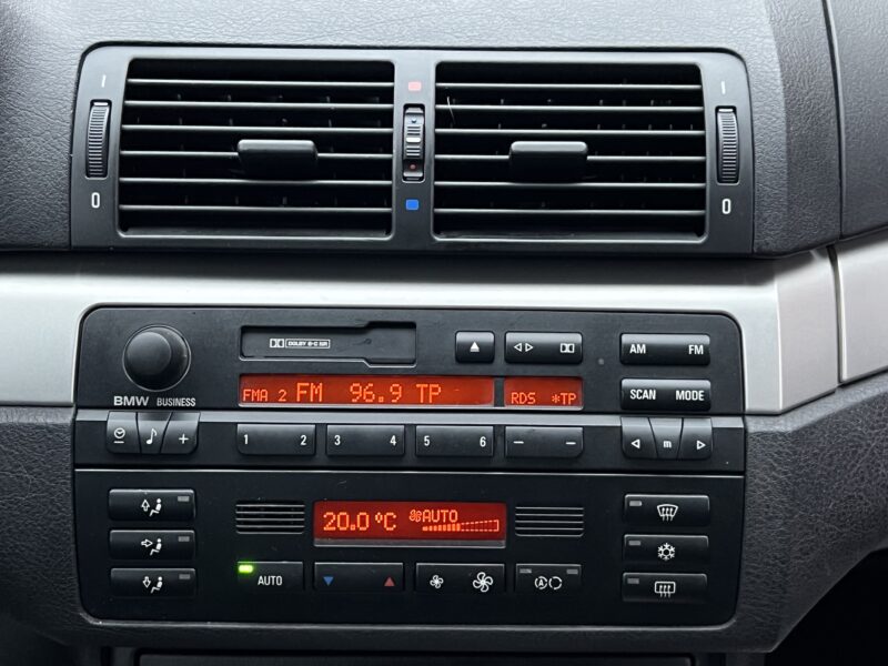 BMW SERIE 3 E46 330 Ci COUPE 3.0 6 CYLINDRES 231 Cv 1ERE MAIN / BOITE AUTO 88 200 Kms - Garantie1an