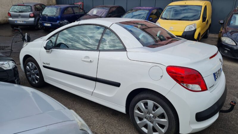 PEUGEOT 207 CC 2011