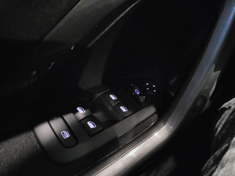 PEUGEOT 2008 ALLURE 1.2 VTi  82cv 51 600 KM