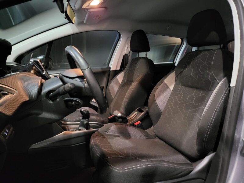 PEUGEOT 2008 ALLURE 1.2 VTi  82cv 51 600 KM