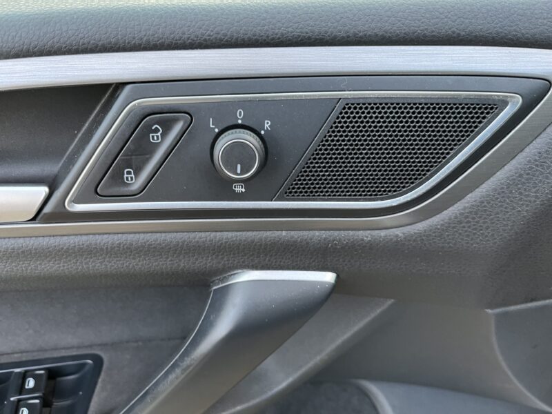 VOLKSWAGEN GOLF SPORTSVAN VII 2014