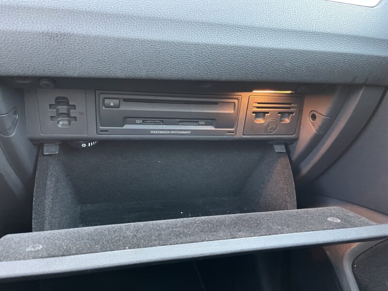 VOLKSWAGEN GOLF SPORTSVAN VII 2014