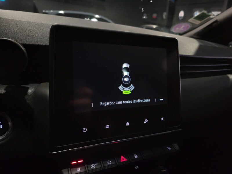 RENAULT CLIO V 90 CV INTENS SIEGE ET VOLANT CHAUFFANT