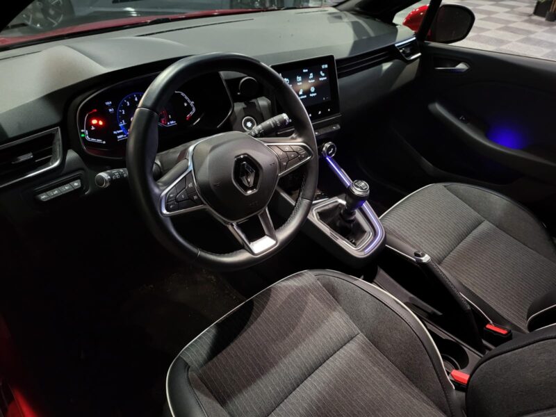 RENAULT CLIO V 90 CV INTENS SIEGE ET VOLANT CHAUFFANT