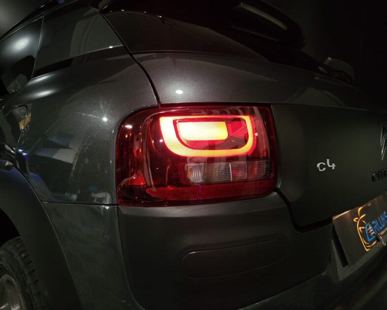 CITROEN C4 C4 CACTUS 1.6 BlueHDi 100cv SHINE BVM6 CAMERA AIR BUMP