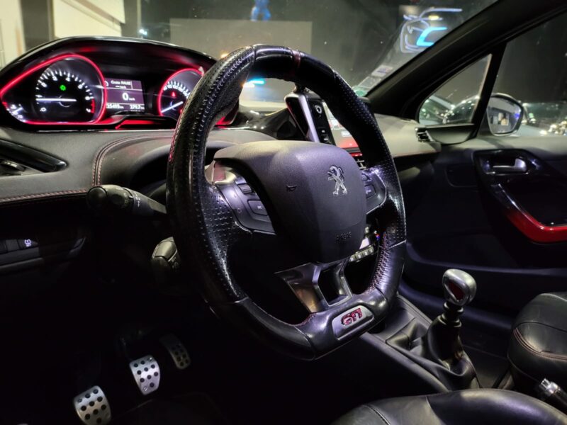 PEUGEOT 208 PHASE II 1.6 GTi 200cv AUDIO JBL ENTRETIEN COMPLET