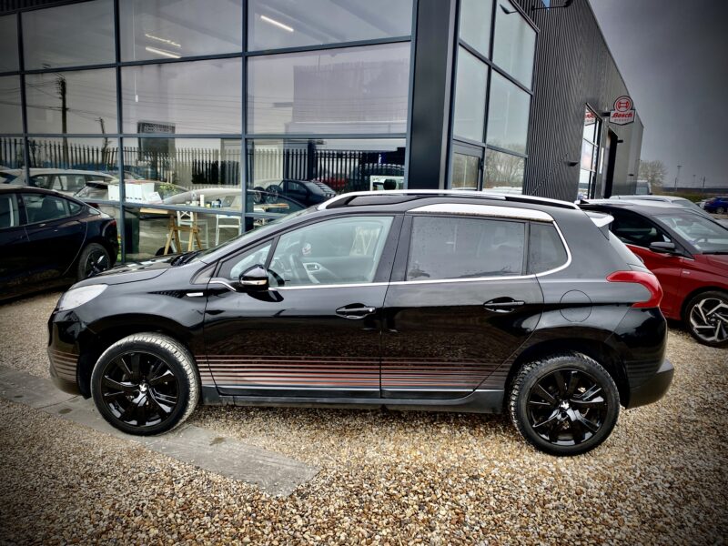 PEUGEOT 2008 1.6 URBAN CROSS 2015