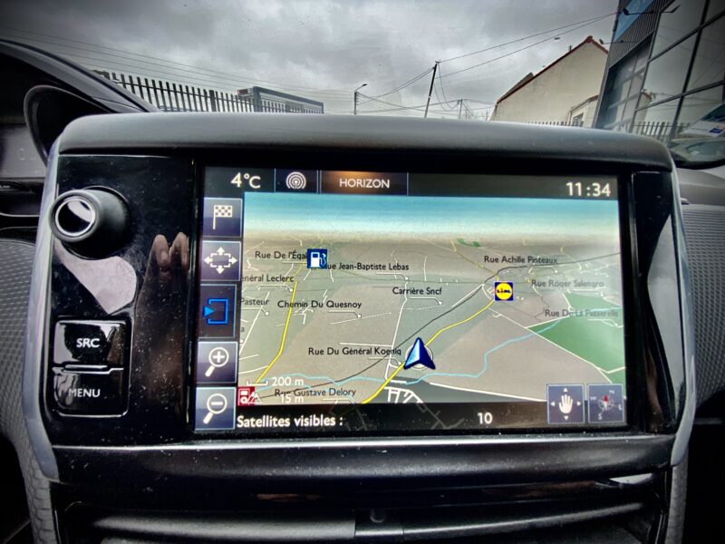 PEUGEOT 2008 1.6 URBAN CROSS 2015