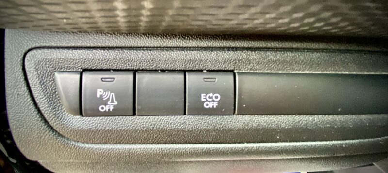 PEUGEOT 2008 1.6 URBAN CROSS 2015