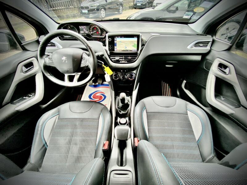 PEUGEOT 2008 1.6 URBAN CROSS 2015