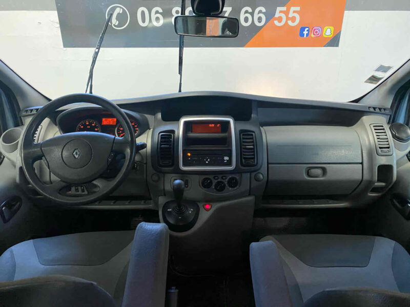 RENAULT TRAFIC II  2010