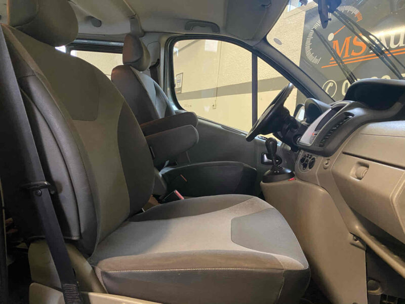 RENAULT TRAFIC II  2010