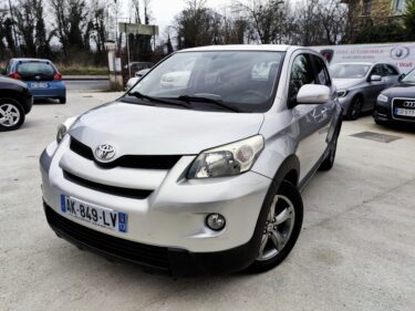 TOYOTA URBAN CRUISER 2010