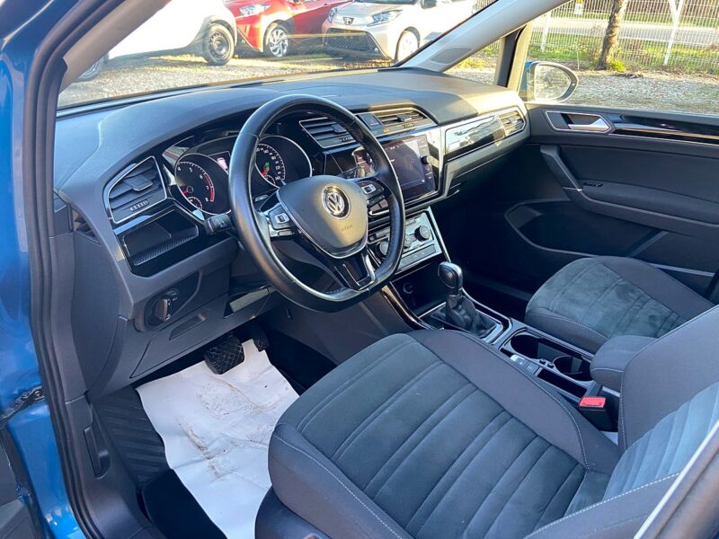 VOLKSWAGEN TOURAN TSI 150 R LINE DSG