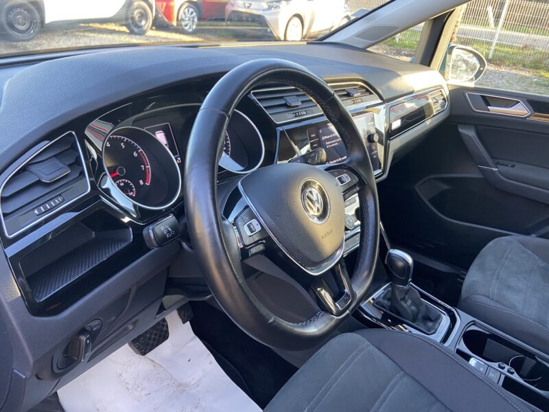 VOLKSWAGEN TOURAN TSI 150 R LINE DSG