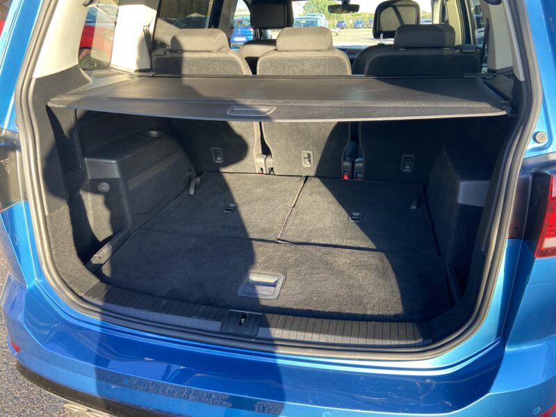 VOLKSWAGEN TOURAN TSI 150 R LINE DSG