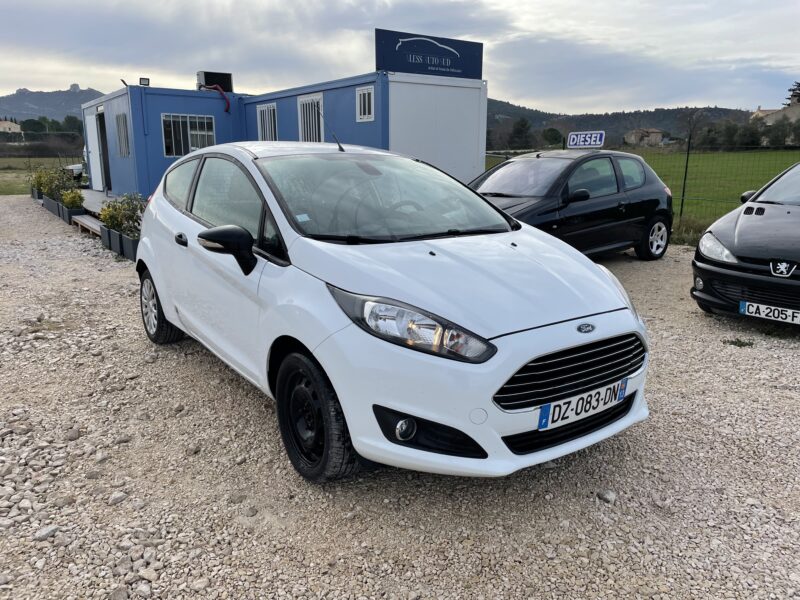 FORD Fiesta VI Phase 2 Van 1.5 TDCi 75 cv (Commercial)