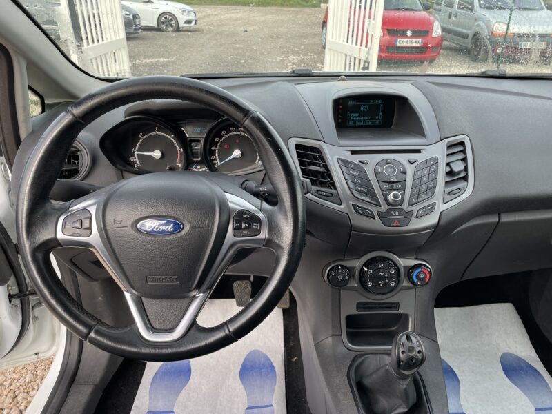 FORD Fiesta VI Phase 2 Van 1.5 TDCi 75 cv (Commercial)