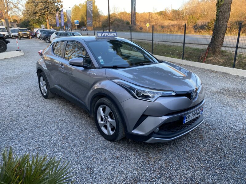 TOYOTA C-HR 2017