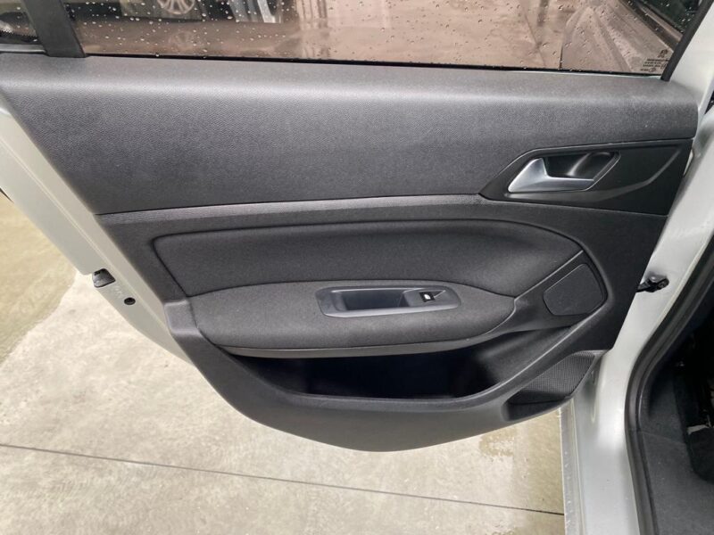 PEUGEOT 308 1.6 BlueHDi 120 S&S Business Pack