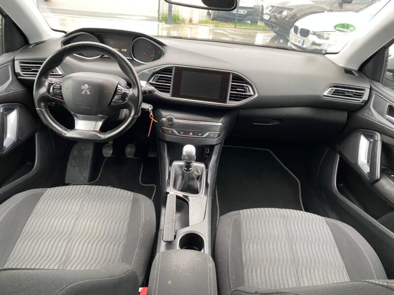 PEUGEOT 308 1.6 BlueHDi 120 S&S Business Pack