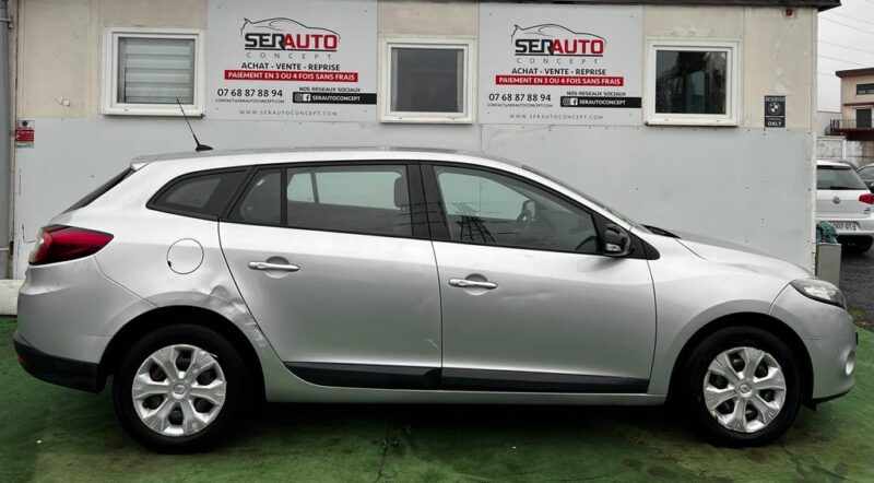 RENAULT MEGANE III ESTATE  2011