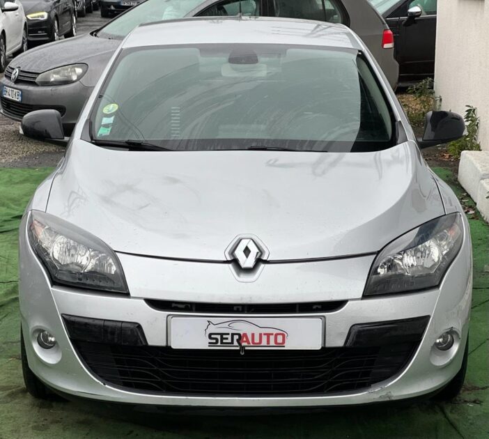 RENAULT MEGANE III ESTATE  2011