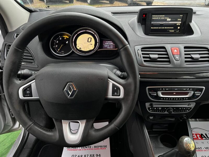 RENAULT MEGANE III ESTATE  2011