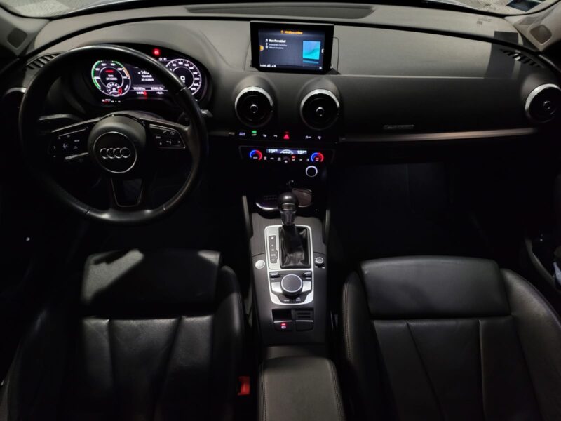 AUDI A3 Sportback E-Tron 204 cv DESIGN LUXE CAMERA / PARK ASSYST