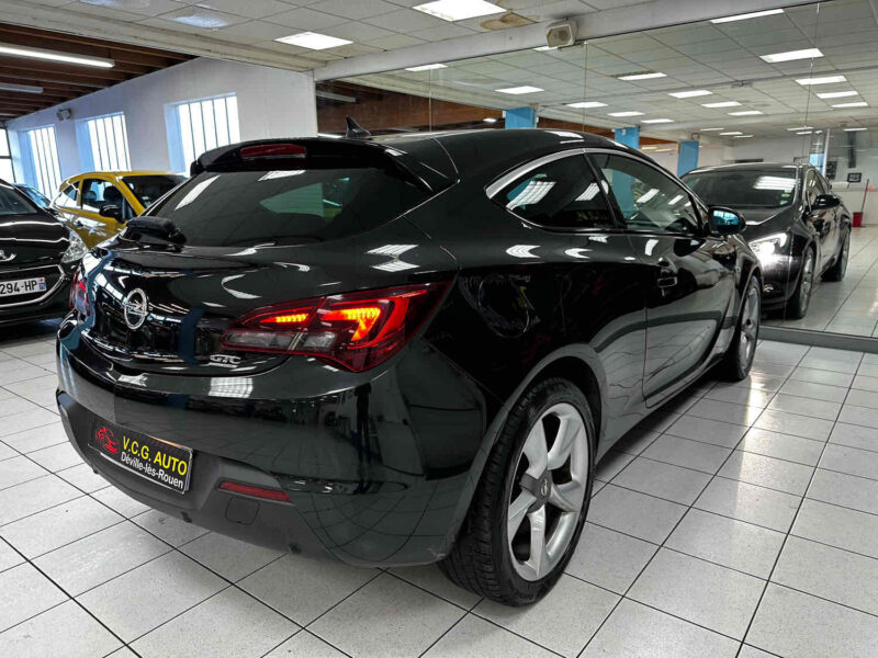 OPEL ASTRA J GTC 1.7 CDTI 130ch S&S Sport Pack