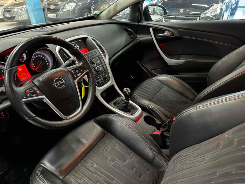 OPEL ASTRA J GTC 1.7 CDTI 130ch S&S Sport Pack