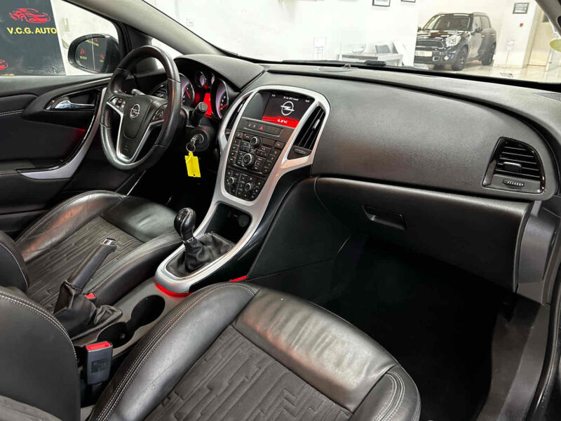 OPEL ASTRA J GTC 1.7 CDTI 130ch S&S Sport Pack