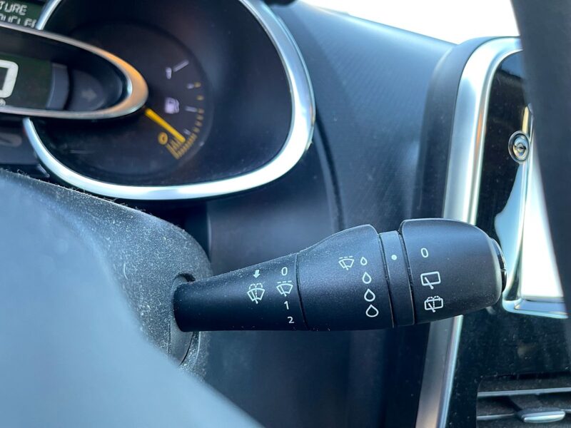 RENAULT CLIO IV 1.2 75 ZEN 2015