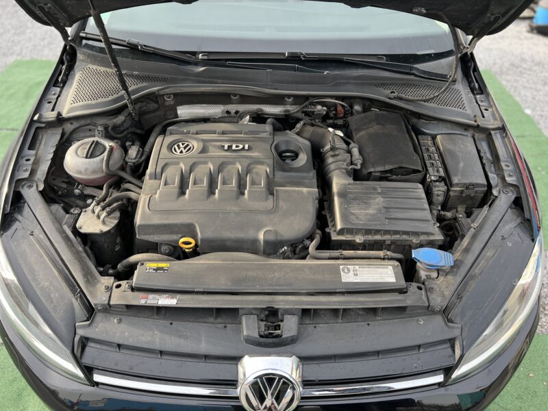 VOLKSWAGEN GOLF VII 2016